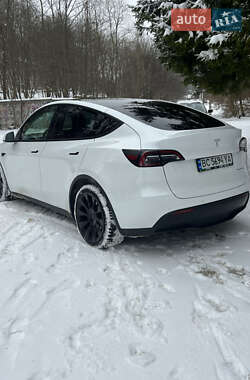 Внедорожник / Кроссовер Tesla Model Y 2021 в 