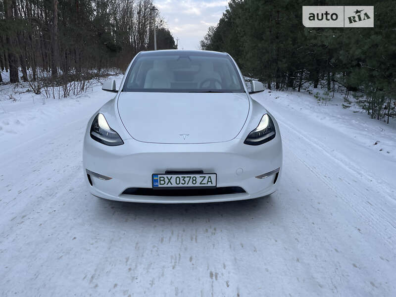 Внедорожник / Кроссовер Tesla Model Y 2021 в Ровно