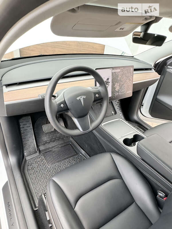 Внедорожник / Кроссовер Tesla Model Y 2023 в Ивано-Франковске фото 30 Внедорожник / Кроссовер Tesla Model Y 2023 в Ивано-Франковске