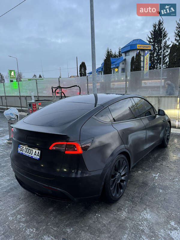 Позашляховик / Кросовер Tesla Model Y 2020 в Тернополі