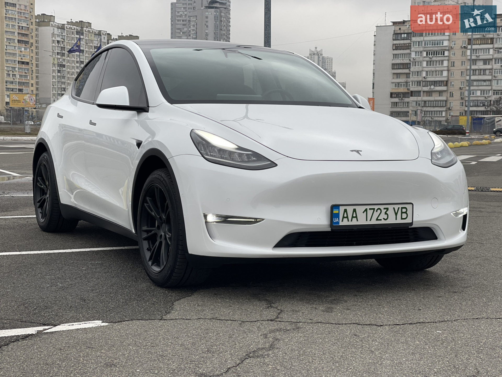 2020 Tesla Model Y - мініатюра 3