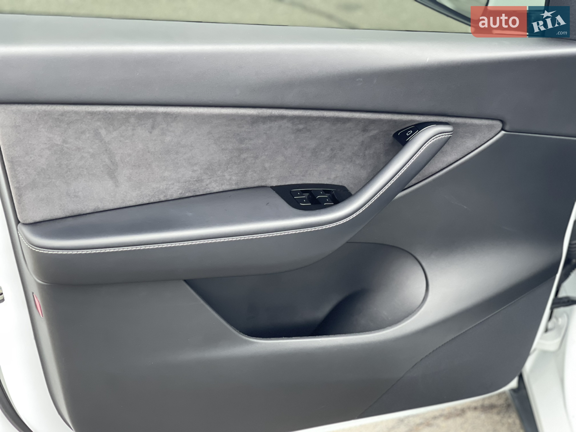 2020 Tesla Model Y - мініатюра 24