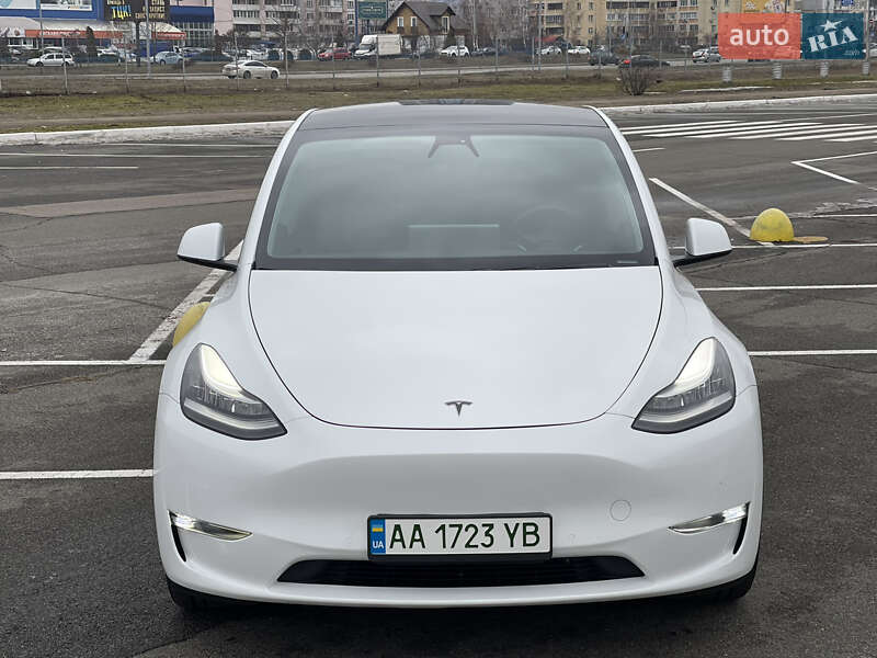 Внедорожник / Кроссовер Tesla Model Y 2020 в Киеве