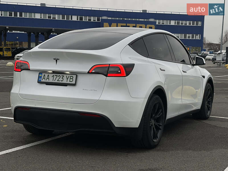 Внедорожник / Кроссовер Tesla Model Y 2020 в Киеве
