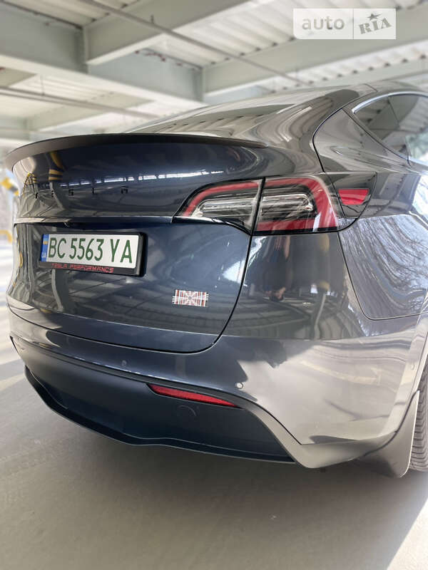 Позашляховик / Кросовер Tesla Model Y 2022 в Києві