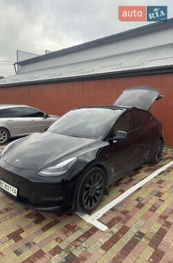 Внедорожник / Кроссовер Tesla Model Y 2021 в 