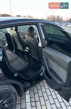Внедорожник / Кроссовер Tesla Model Y 2021 в Тернополе