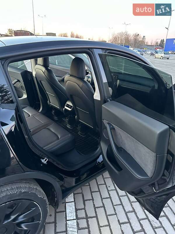 Внедорожник / Кроссовер Tesla Model Y 2021 в Тернополе фото 16 Внедорожник / Кроссовер Tesla Model Y 2021 в Тернополе
