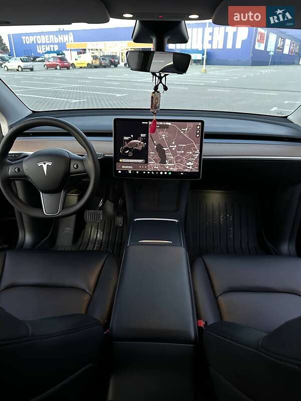 Внедорожник / Кроссовер Tesla Model Y 2021 в Тернополе