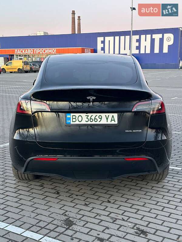 Внедорожник / Кроссовер Tesla Model Y 2021 в Тернополе