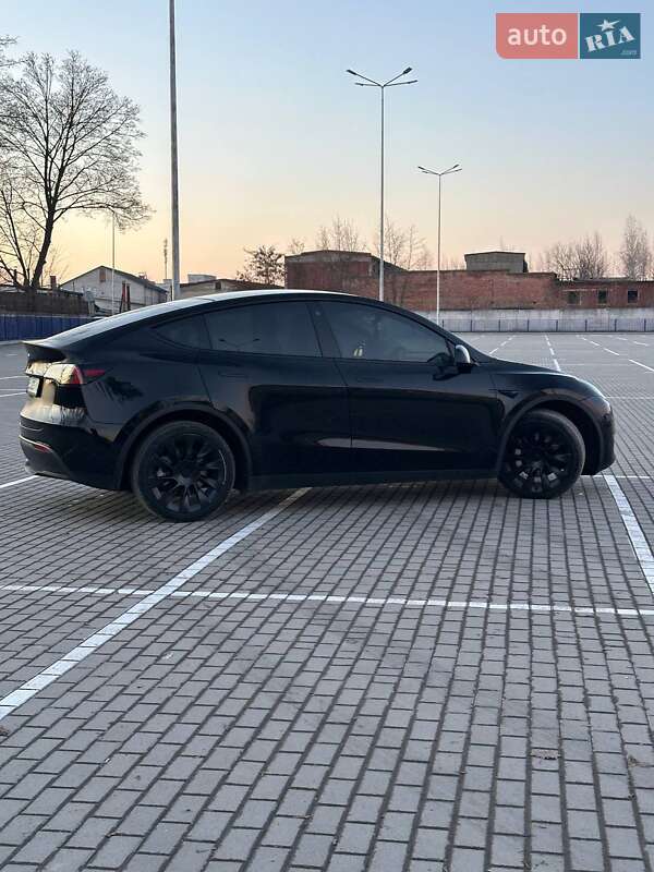 Внедорожник / Кроссовер Tesla Model Y 2021 в Тернополе