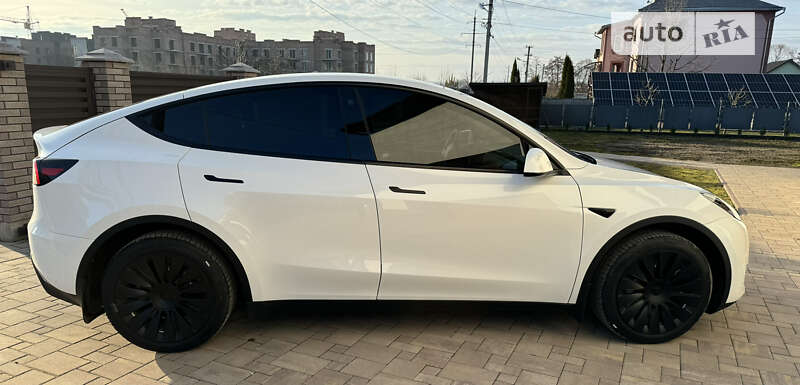 Внедорожник / Кроссовер Tesla Model Y 2023 в Ивано-Франковске фото 13 Внедорожник / Кроссовер Tesla Model Y 2023 в Ивано-Франковске
