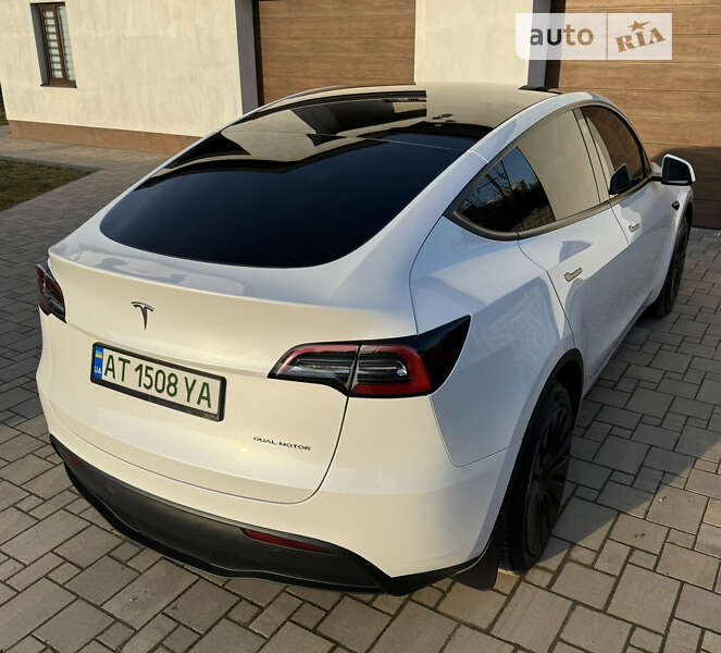 Внедорожник / Кроссовер Tesla Model Y 2023 в Ивано-Франковске