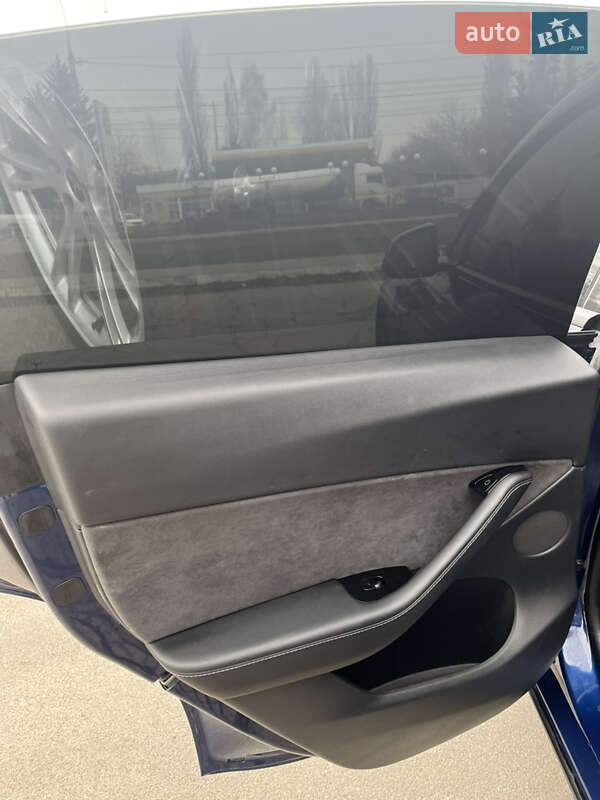 Внедорожник / Кроссовер Tesla Model Y 2020 в Виннице