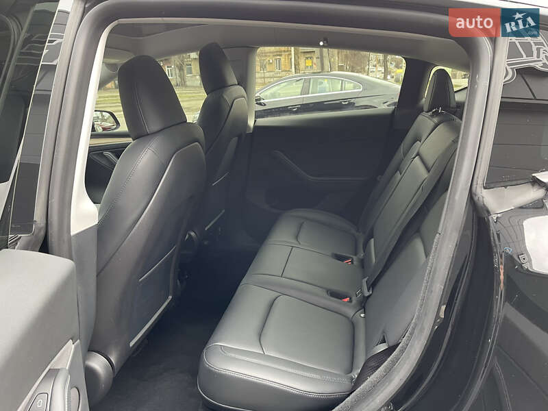 Внедорожник / Кроссовер Tesla Model Y 2022 в Днепре