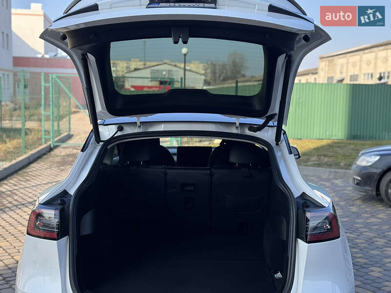 Внедорожник / Кроссовер Tesla Model Y 2021 в Виннице