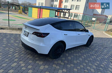 Внедорожник / Кроссовер Tesla Model Y 2021 в 