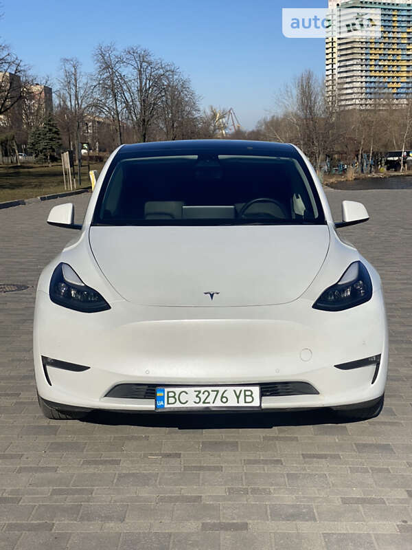 Позашляховик / Кросовер Tesla Model Y 2021 в Дніпрі