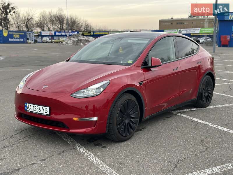Внедорожник / Кроссовер Tesla Model Y 2020 в Киеве
