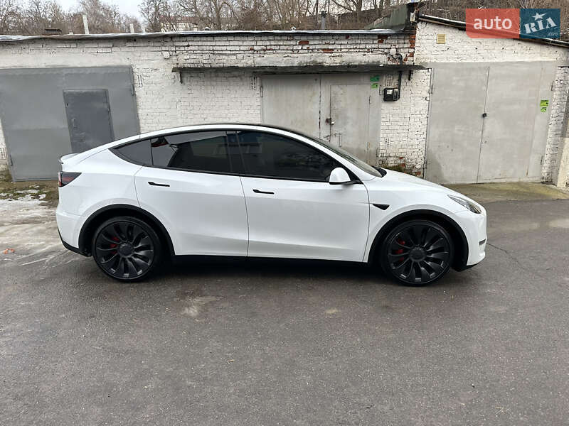 Внедорожник / Кроссовер Tesla Model Y 2022 в Сумах