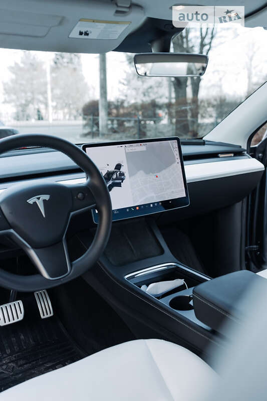 Внедорожник / Кроссовер Tesla Model Y 2020 в Днепре