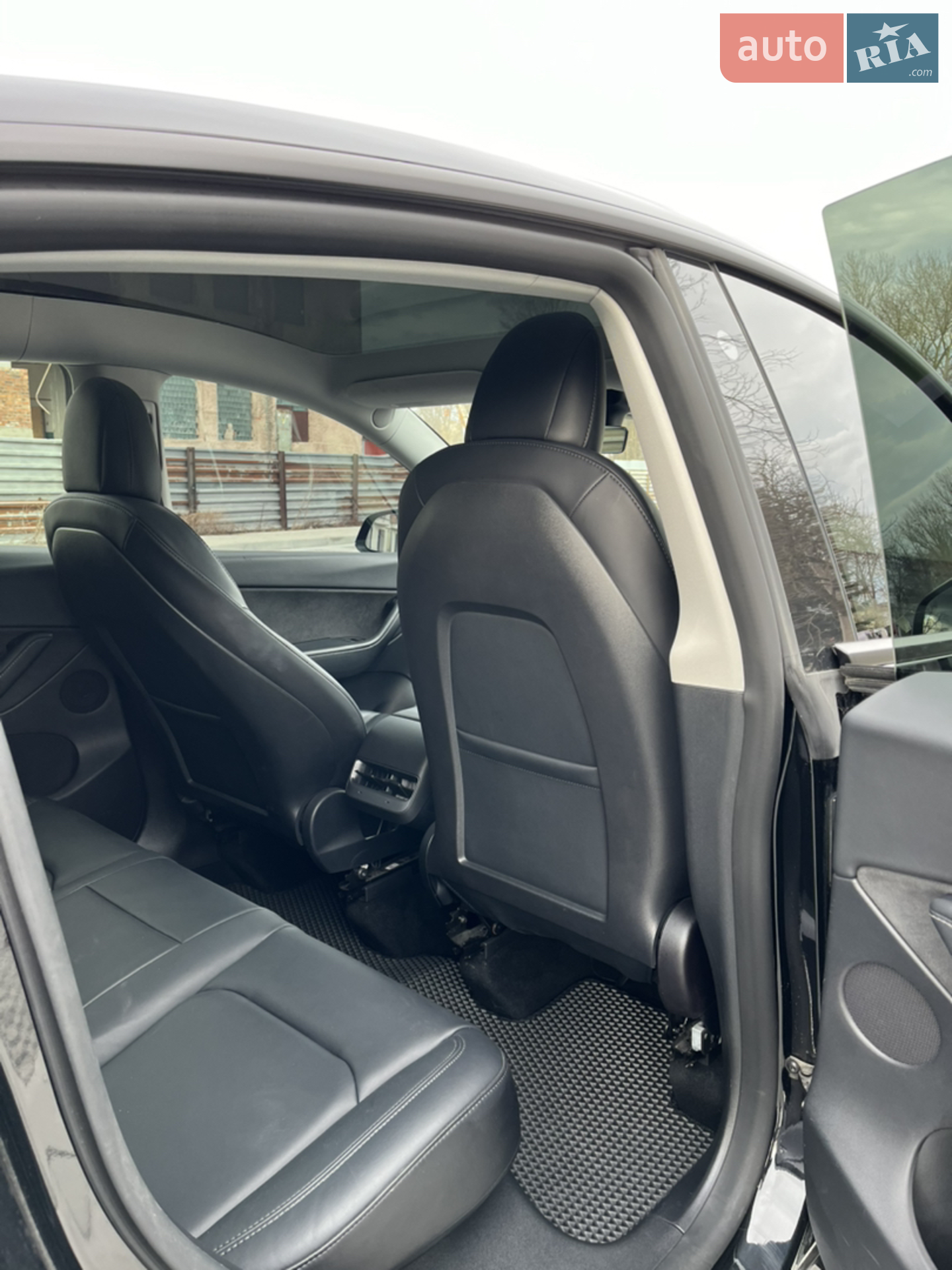 2022 Tesla Model Y - мініатюра 8