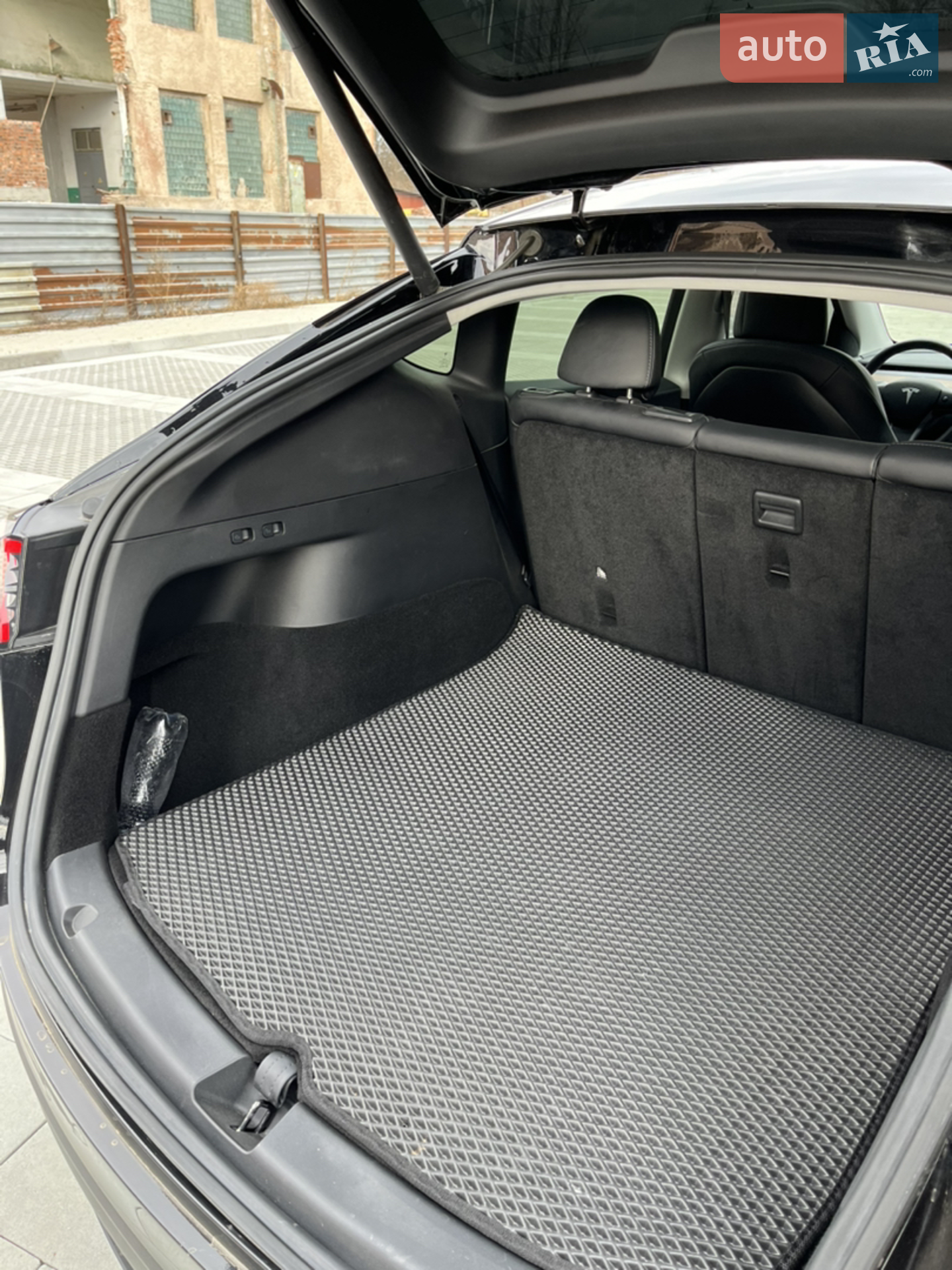 2022 Tesla Model Y - мініатюра 9