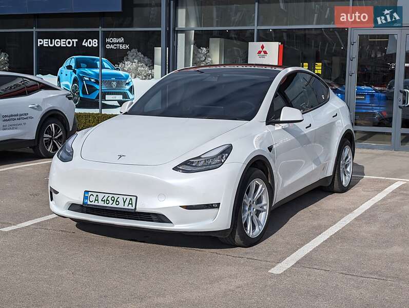 Позашляховик / Кросовер Tesla Model Y 2021 в Черкасах