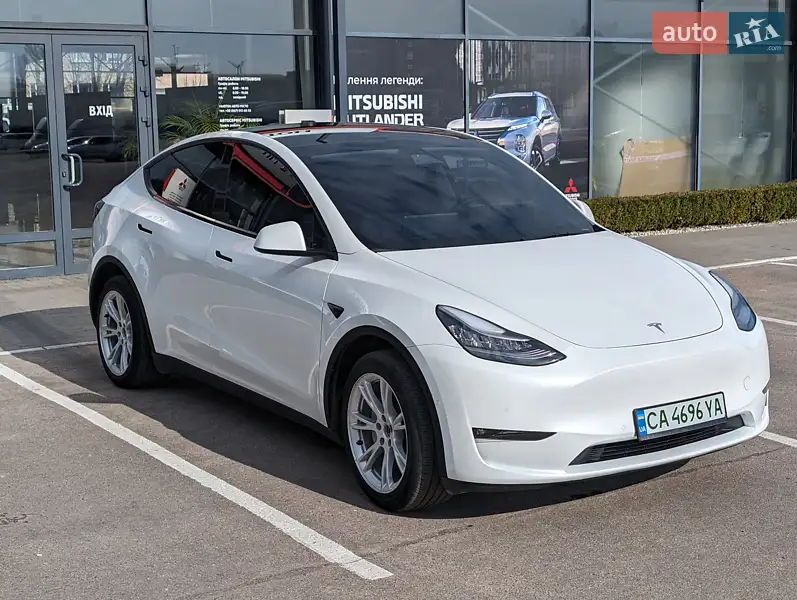 Tesla Model Y 2021