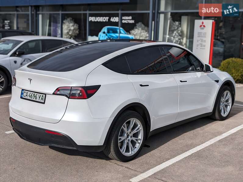 Позашляховик / Кросовер Tesla Model Y 2021 в Черкасах