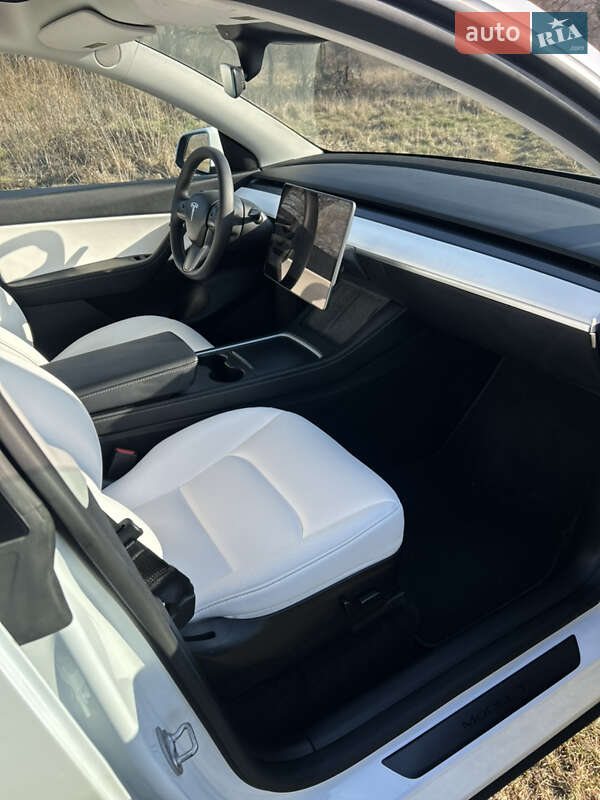 Внедорожник / Кроссовер Tesla Model Y 2022 в Киеве