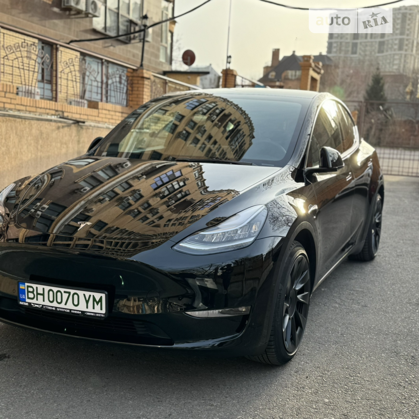 2022 Tesla Model Y - мініатюра 3