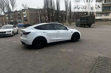 Внедорожник / Кроссовер Tesla Model Y 2023 в Кривом Роге