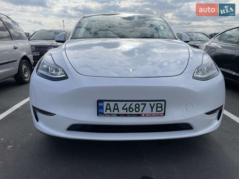 Внедорожник / Кроссовер Tesla Model Y 2023 в Киеве