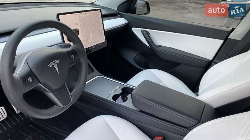 Внедорожник / Кроссовер Tesla Model Y 2022 в Полтаве
