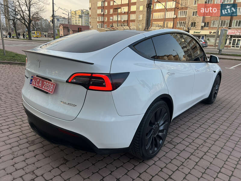 Внедорожник / Кроссовер Tesla Model Y 2022 в Ивано-Франковске