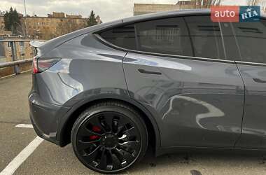 Внедорожник / Кроссовер Tesla Model Y 2022 в Киеве