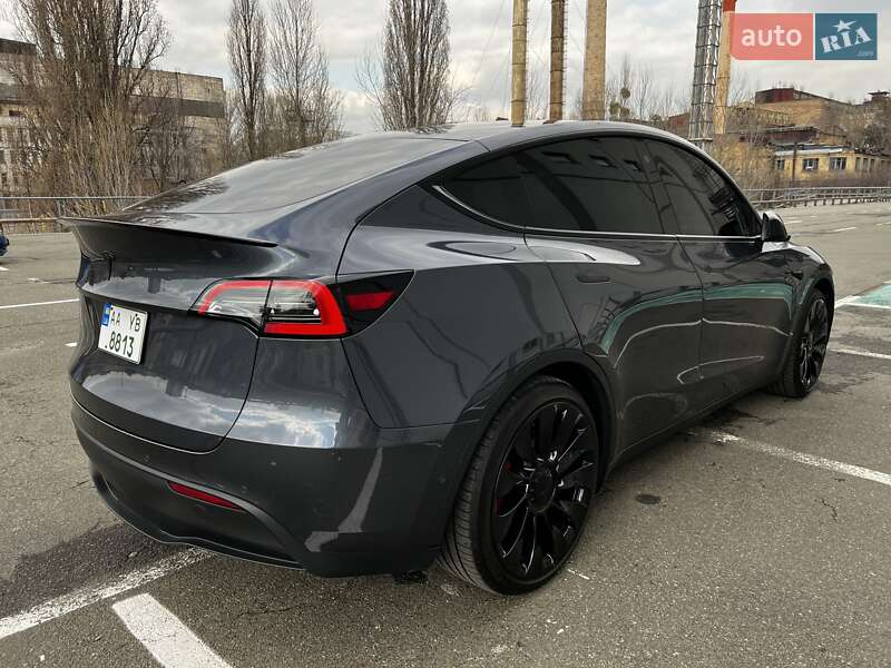 Внедорожник / Кроссовер Tesla Model Y 2022 в Киеве