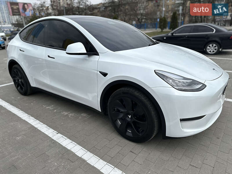 Позашляховик / Кросовер Tesla Model Y 2023 в Броварах