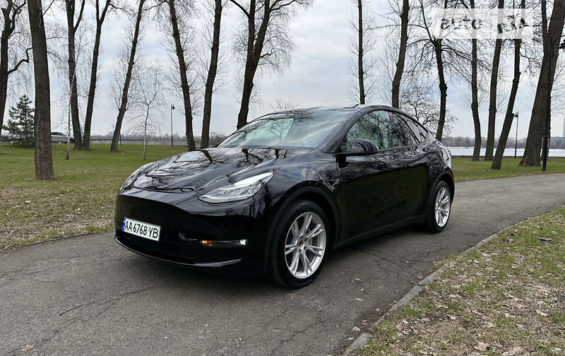 Позашляховик / Кросовер Tesla Model Y 2021 в Києві