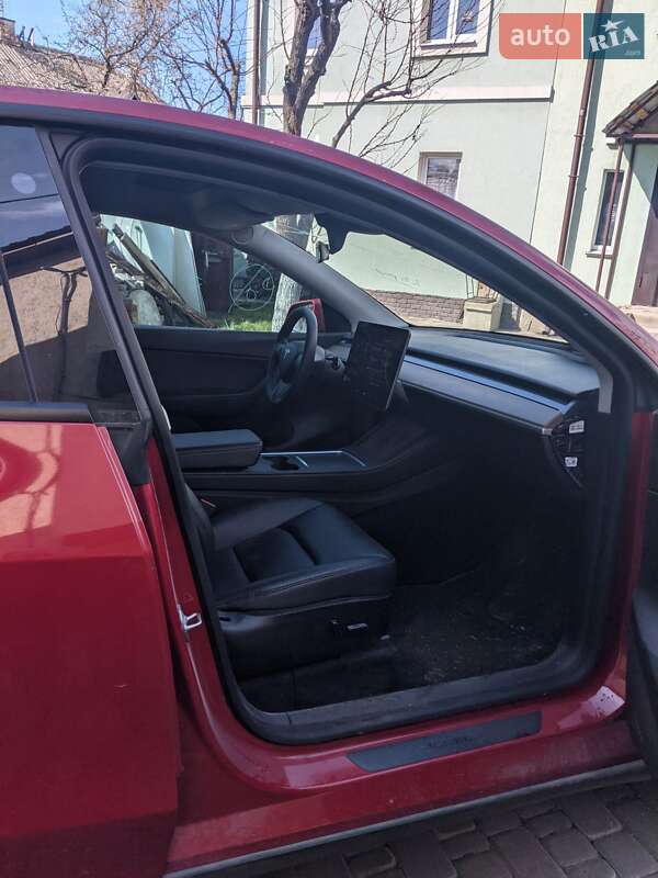 Tesla Model Y 2022