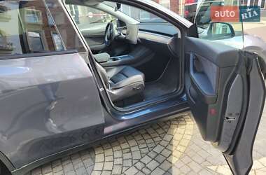 Внедорожник / Кроссовер Tesla Model Y 2021 в Ровно