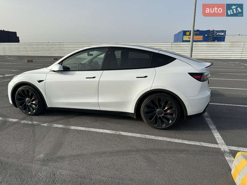 Позашляховик / Кросовер Tesla Model Y 2022 в Львові