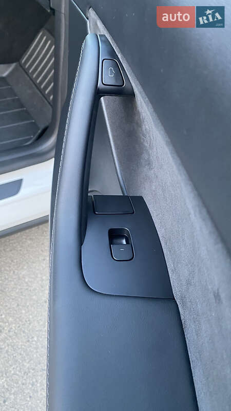 Внедорожник / Кроссовер Tesla Model Y 2022 в Одессе