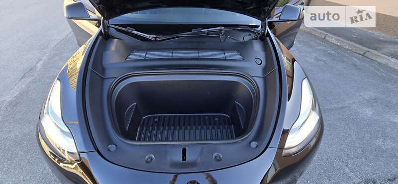 Внедорожник / Кроссовер Tesla Model Y 2022 в Днепре