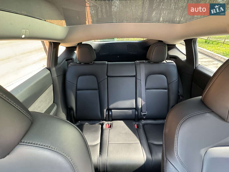 Позашляховик / Кросовер Tesla Model Y 2020 в Черкасах