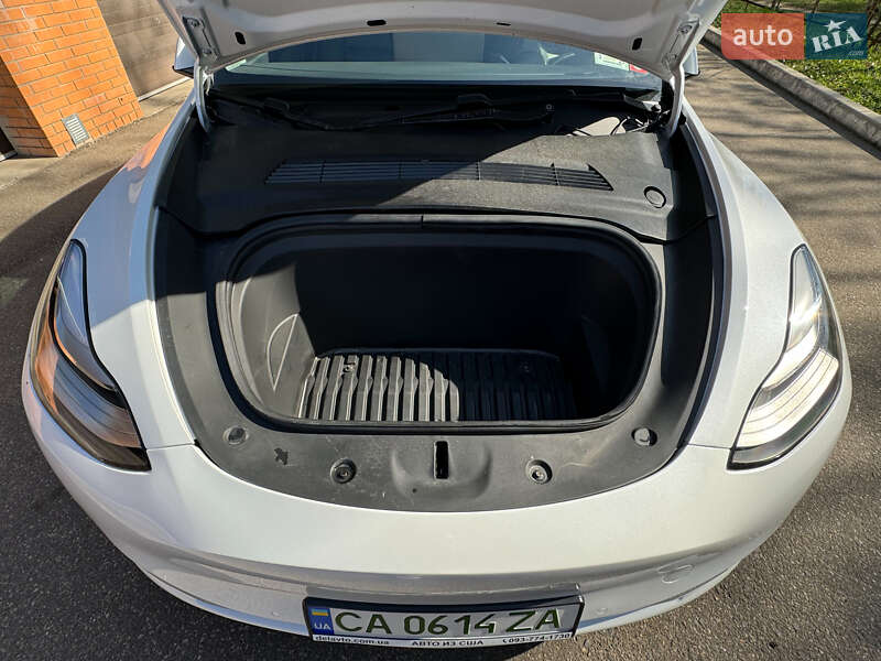 Позашляховик / Кросовер Tesla Model Y 2020 в Черкасах