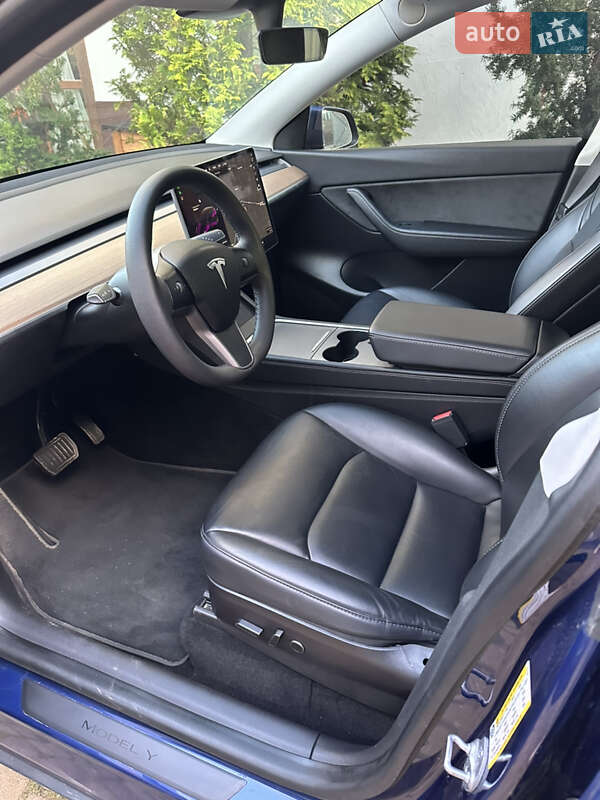 Внедорожник / Кроссовер Tesla Model Y 2021 в Львове