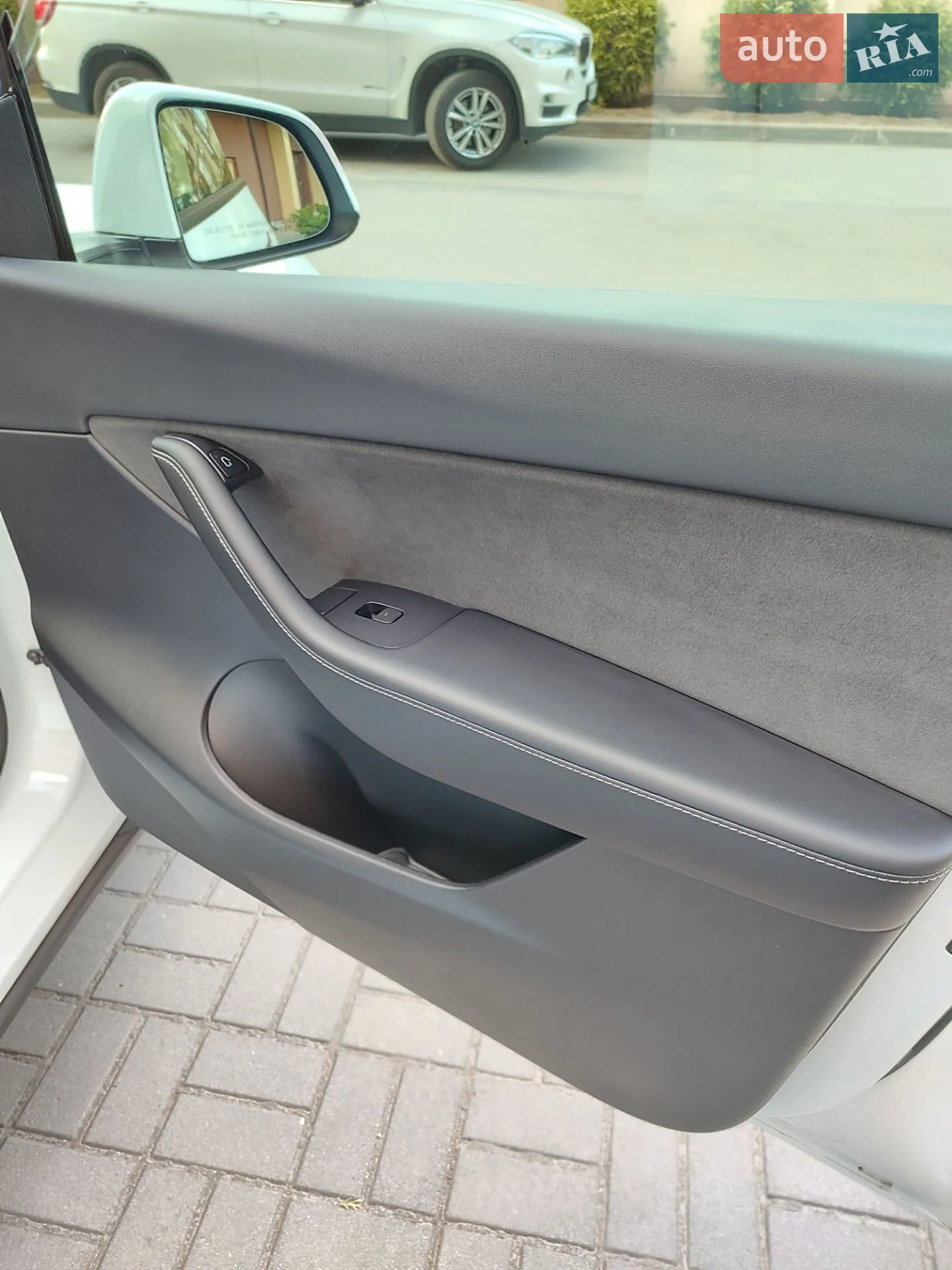 2022 Tesla Model Y - мініатюра 21