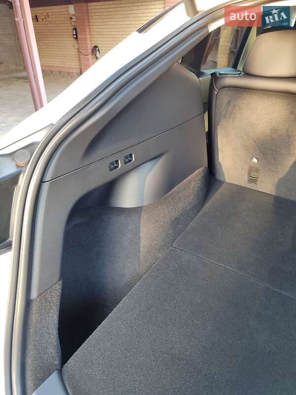 Внедорожник / Кроссовер Tesla Model Y 2022 в Запорожье